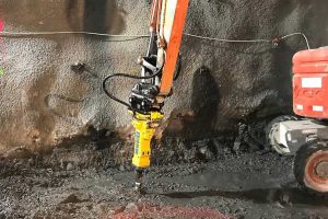 SB-307-T-Hydraulic-Breaker