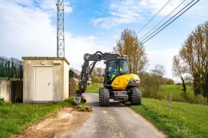 mecalac-escavatore-11MWR-10