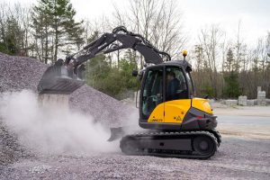 mecalac-skid-cingolato-8MCR-16