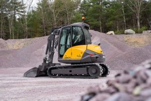 mecalac-skid-cingolato-8MCR-20