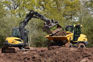 mecalac-skid-cingolato-8MCR-8